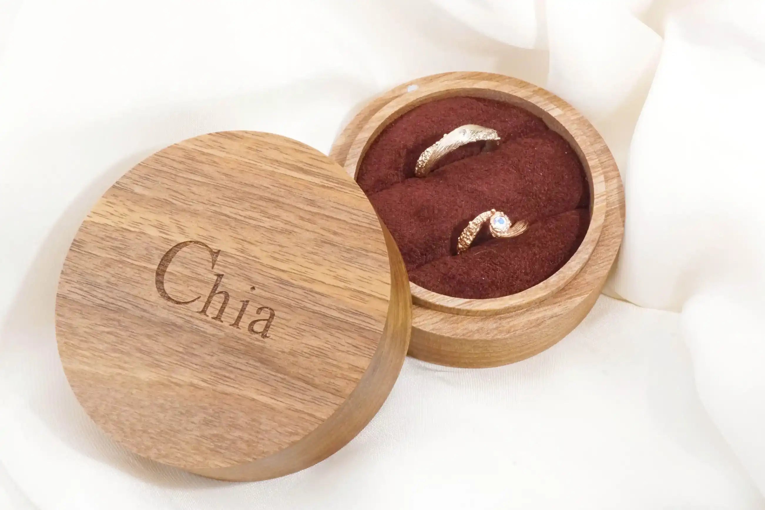 Chia Jewelry訂製月光石婚戒推薦分享，小宇宙設計款，你的夢想婚戒