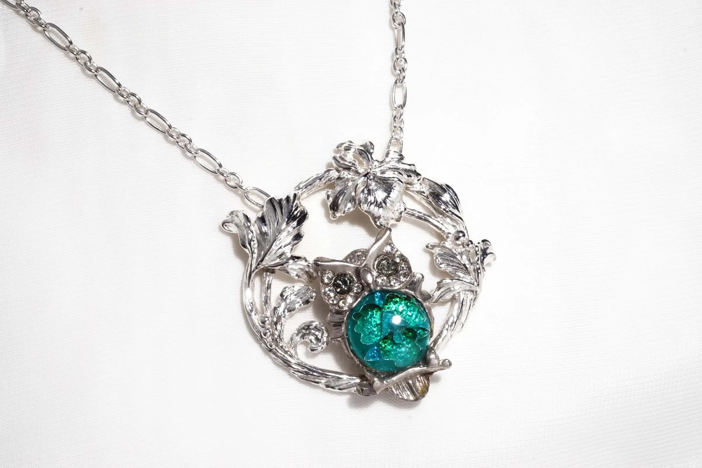 Chia Jewelry珠寶首飾改造翻新修復服務，客製化銀項鍊設計