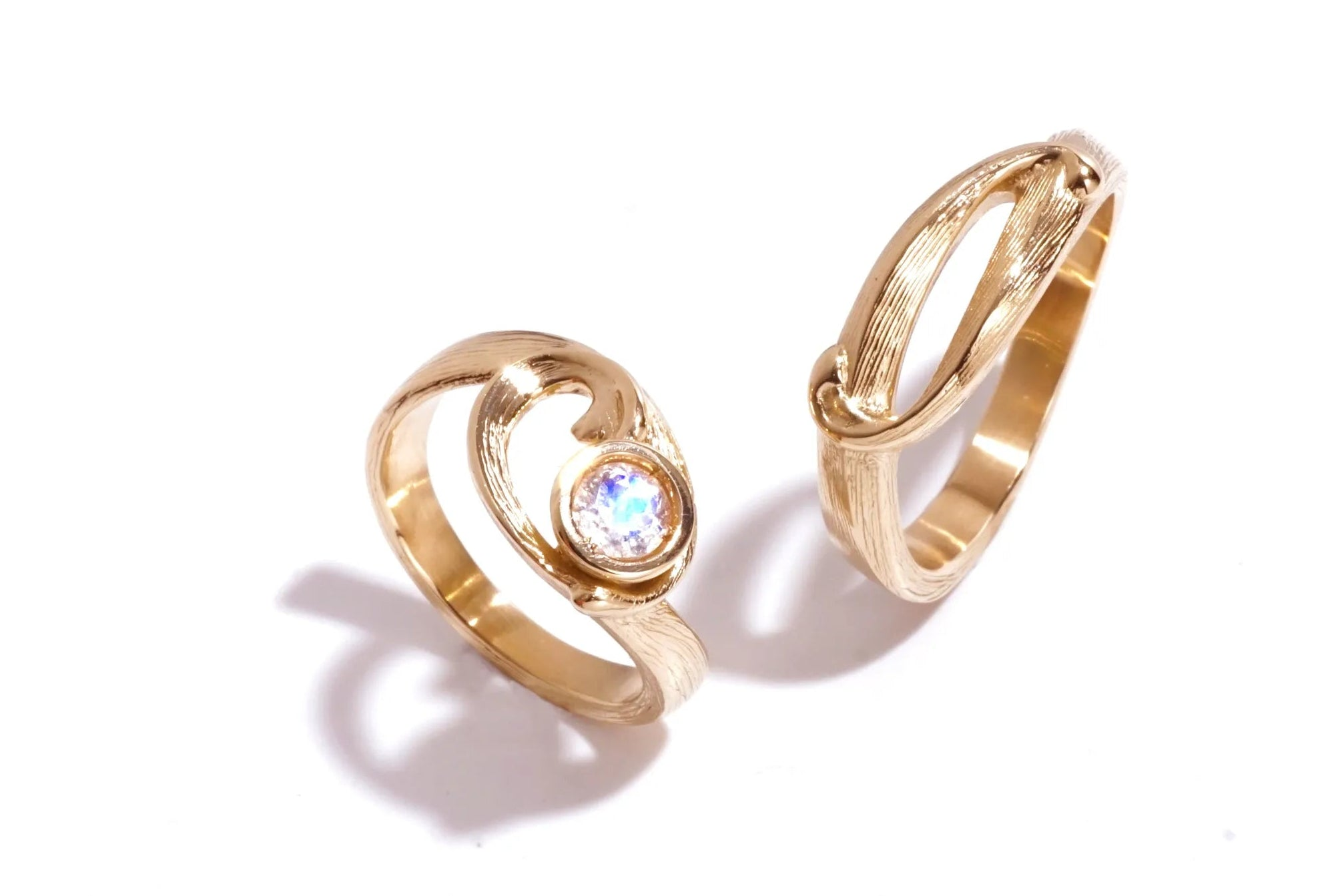 bespoke_gold_wedding_ring.webp