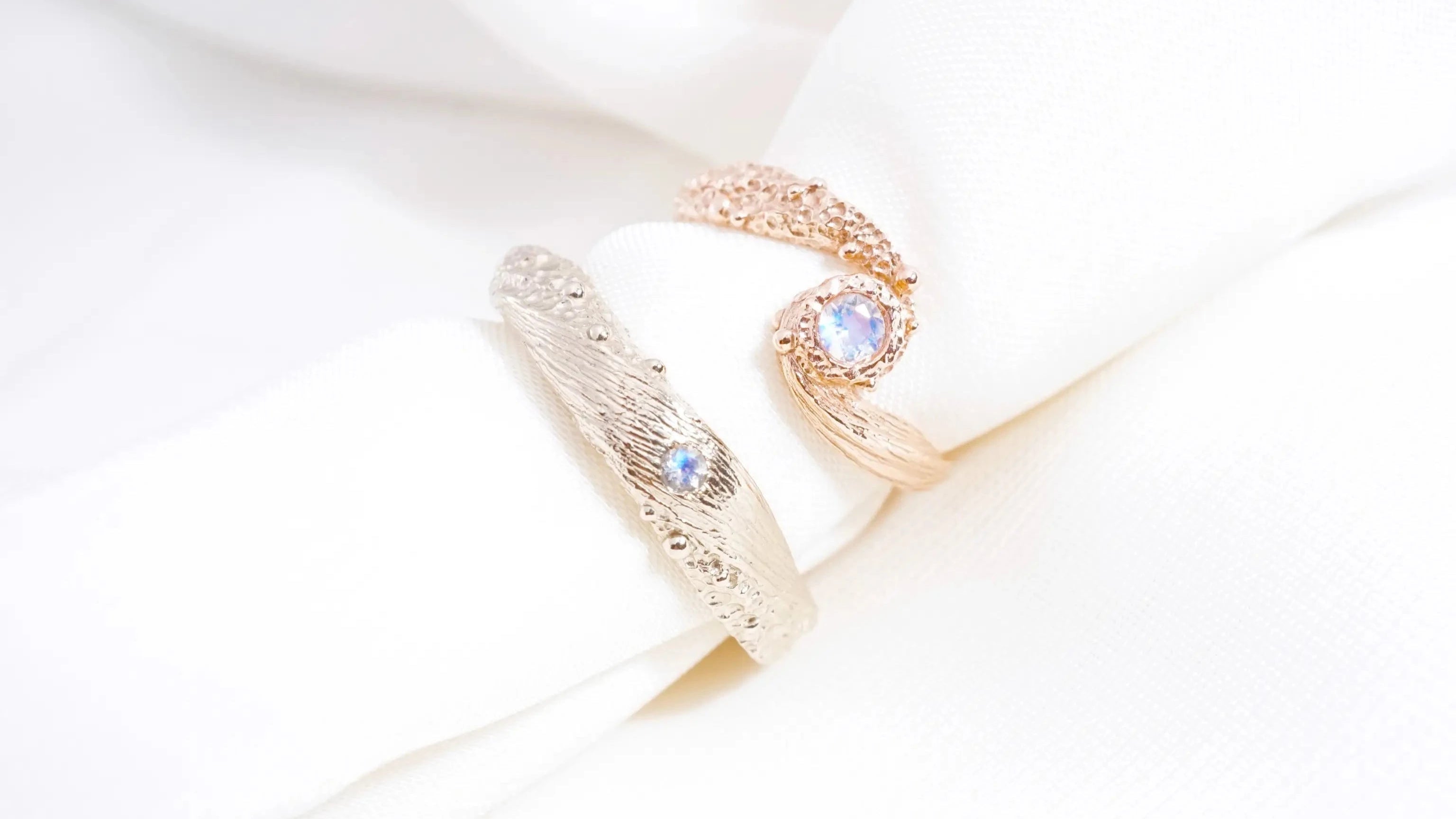 bespokeweddingringsengagementringservice.webp