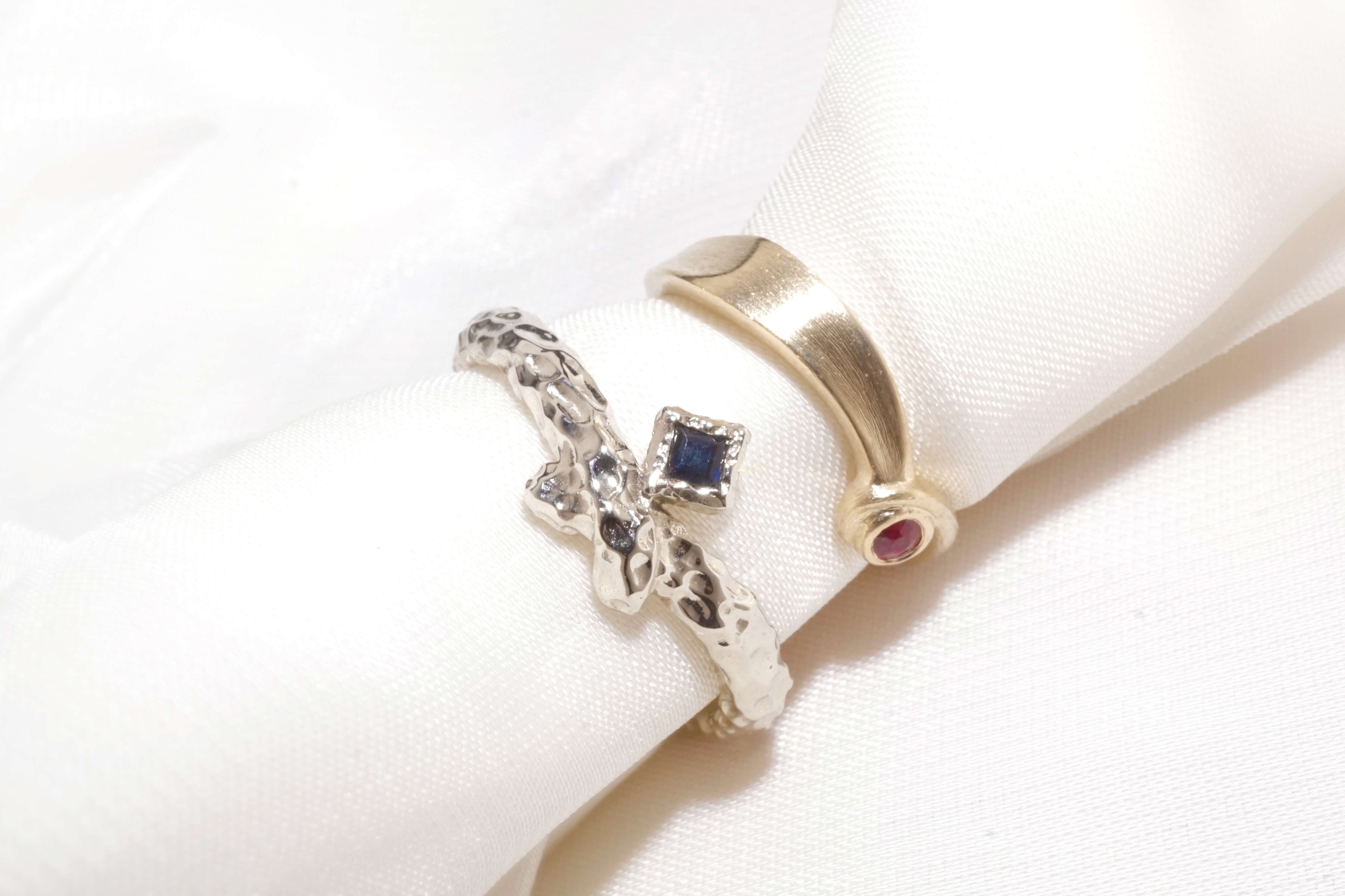 chia_jewelry_wedding_ring_cats.jpg