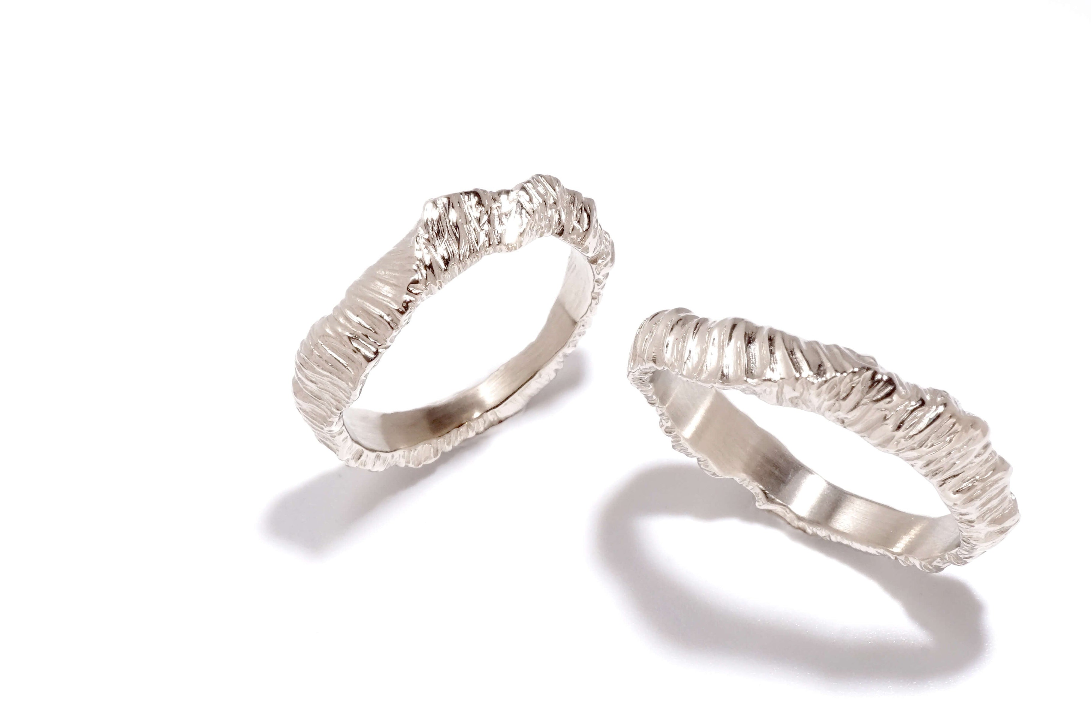 chia_jewelry_wedding_ring_mountain_and_sea_2300fb56-1317-48c1-8eb9-e158bc954f47.jpg