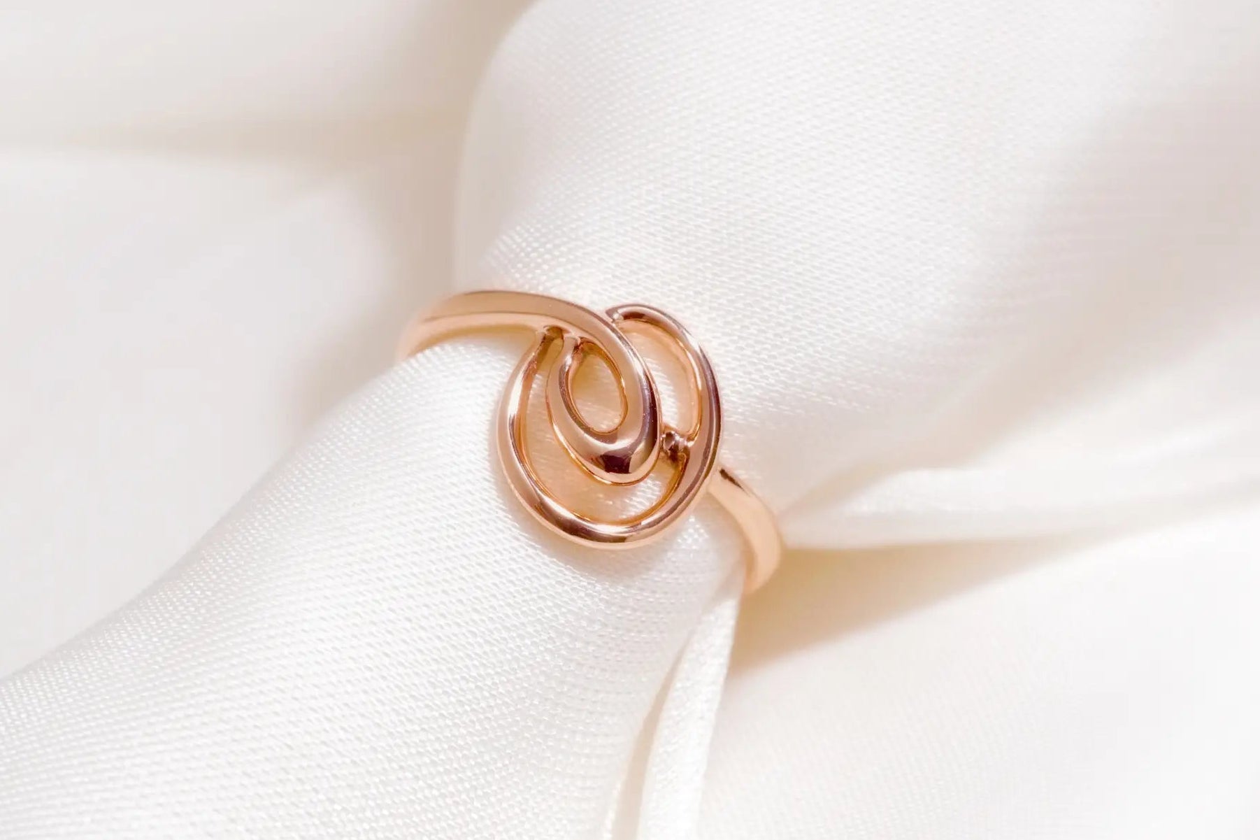custom_14k_gold_engagement_ring.webp